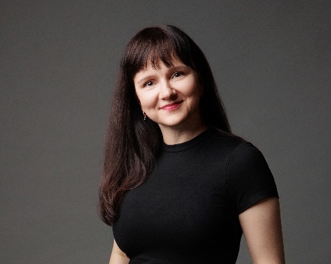 A person in a black shirt

AI-generated content may be incorrect.